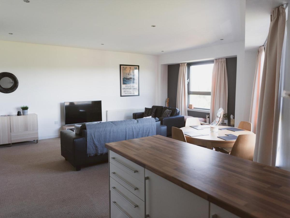 Pass The Keys Lovely 2-Bed Flat Glasgow Harbour Free Parking Ngoại thất bức ảnh