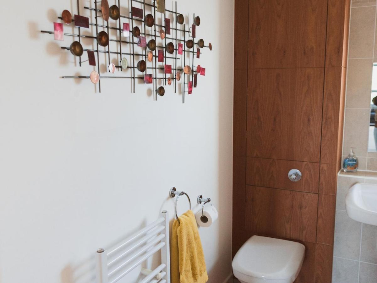 Pass The Keys Lovely 2-Bed Flat Glasgow Harbour Free Parking Ngoại thất bức ảnh